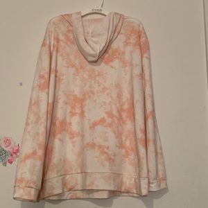 Peach and white tie-dye shirt